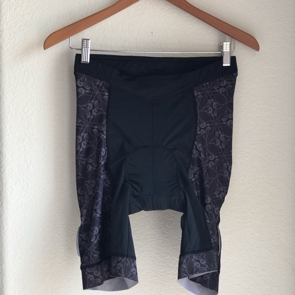 beroy Cycling Spin Class Biker Padded Pull On Shorts Women's Large Back Pocket - Picture 12 of 12